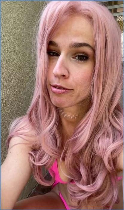 Download Romanian Mistress in Hot Shitting and Period Play | FullHD 1080p ScatVip.com