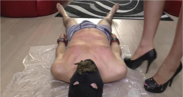 Mistress Gaia e slave Niky in azione BDSM HD 720p