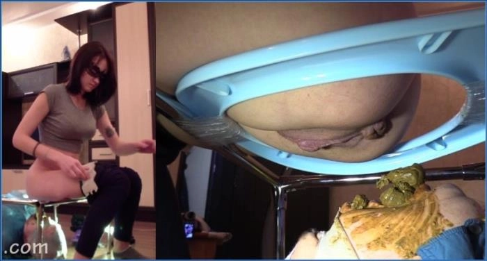 HD 720p! Milana Smelly in heißer Fetisch- und Essens-Action aus der Ukraine! Jetzt herunterladen oder streamen!