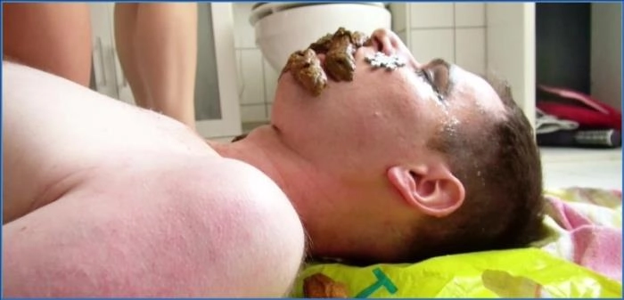 Download Lady Amy und Lady Atropa zwingen ihren Toilettensklaven zum ultimativen bizarren Scat-Humiliation-Ritual HD 720p ScatVip.com