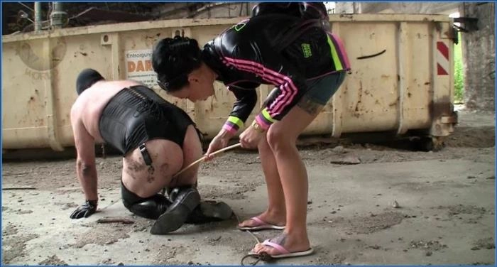 Kaviar-Göttin Maria dominiert ihre Toilet Sklavin in einem epischen 720p HD Scat-Feuerwerk