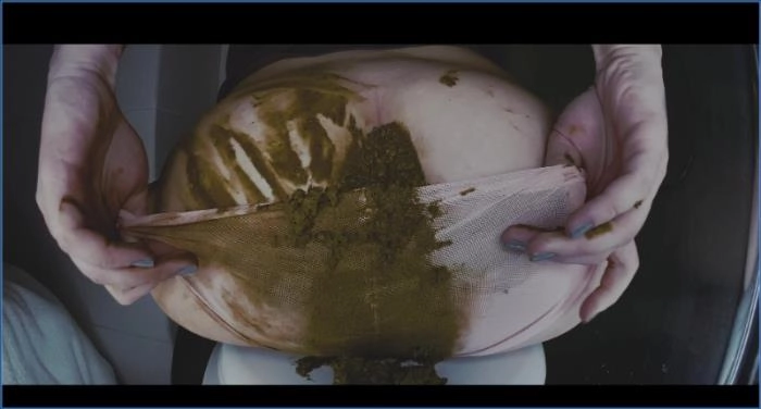 Juicy ass poops in panties - Vintage Mistress in heißem JOI, Tattoo-Action aus Russland. FullHD 1080p jetzt herunterladen oder streamen! – ScatVip poster