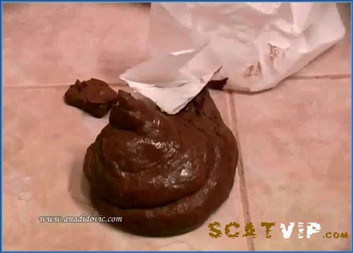 Ana Didovic in hete actie met klei en beton - Download of stream nu SiteRip porn! – ScatVip poster