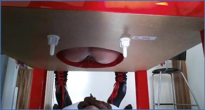 Download Scheissen und Schlucken mit Lady Milena in HD 720p ScatVip.com