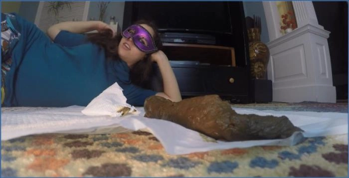 Watch Blonde Goddess in FullHD 1080p Pissing and Smearing Fetish Action Now!