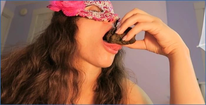 Rachelle2 - Hot Pissing and Smearing Action in FullHD 1080p