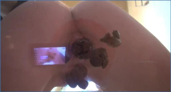 Tauche ein: Maria Devot kackt in dein Gesicht, FullHD 1080p, pure Leidenschaft!