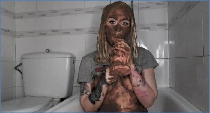 Extremer Luxus Scat Play von Top Model Betty - Kaviar Video in FullHD 1080p – ScatVip poster