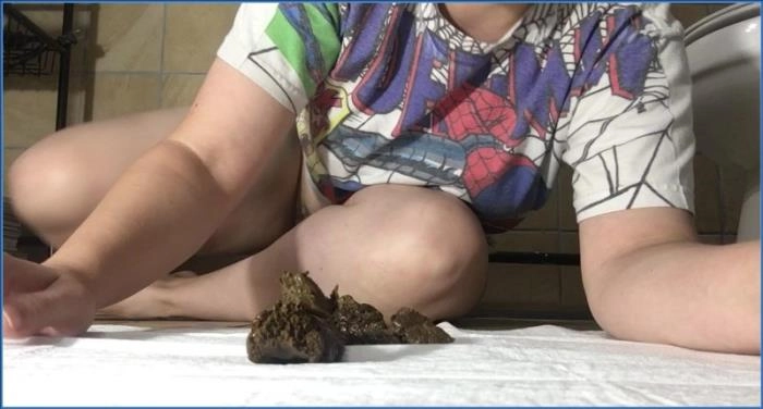 ChubbiBunni's Hairy Mess: Solo Scat Smearing & Masturbation in HD 720p – ScatVip poster