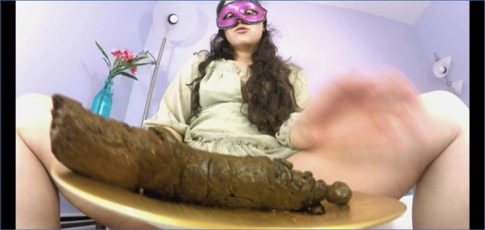 Blonde Goddess Poo Play Toilet Fun 4K