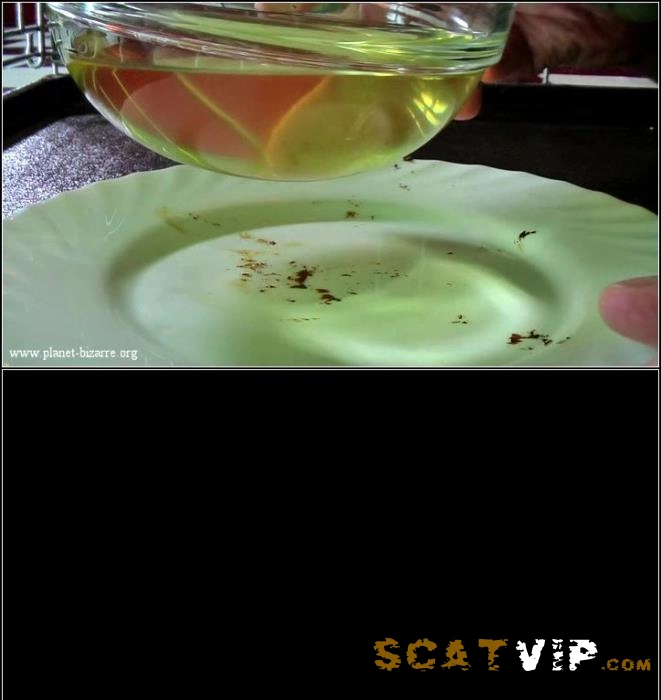 Lady Crocodile: Hardcore Kaviar-Orgie mit Teen-Sklaven im Käfig – ScatVip poster