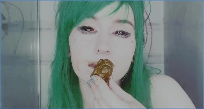 Schmutzige Sklavin im Fetisch-Himmel: Vintage Mistress in knallhartem Scat-POV! – ScatVip poster