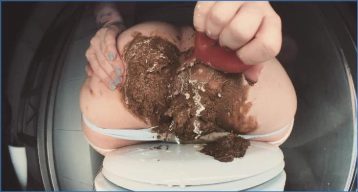 Stinkender Fluch gegen weiße Höschen - Dirty Betty in heißer Masturbation mit Dildo FullHD 1080p – ScatVip poster