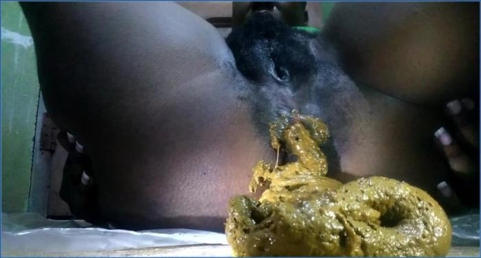 Ebony Princess: Grosse Nachtzeit Poop und Schmier FullHD 1080p