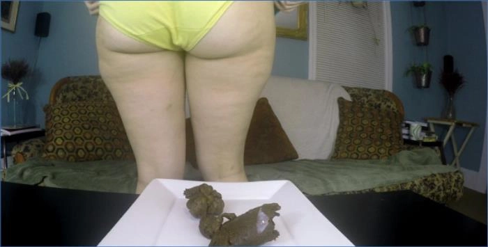 Blonde Goddess Shit Steamer Close-Ups UltraHD 4K – ScatVip poster