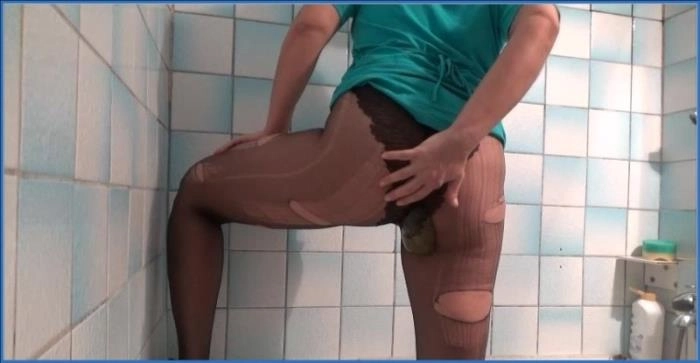 Mistress Roberta pantyhose breakfast mess USA SiteRip – ScatVip poster