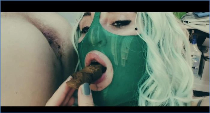 Tattooed Vintage Mistress isst den Kot ihres Freundes in heißer JOI-Szene, FullHD 1080p, jetzt streamen!