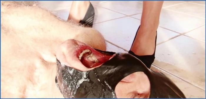 Lady Amy & Lady Atropa in Fetisch-Action: Iss mein Erbrochenes Sklave HD 720p – ScatVip poster