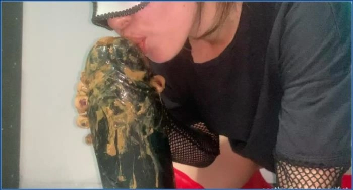 Título: Cena Fetiche com Brinquedo e Cocô - Casal Fist com a Atriz [Nome da Atriz] em HD 720p – ScatVip poster