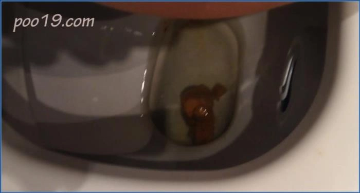 Новая девушка Кристина в туалете HD 720p - Милана, Меган фетиш, поедание