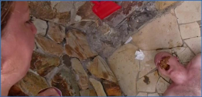 Download Ladys Amy und Atropa servieren dir die ultimative Latrine-Erfahrung: Scat, Piss und verbale Erniedrigung in HD 720p! ScatVip.com