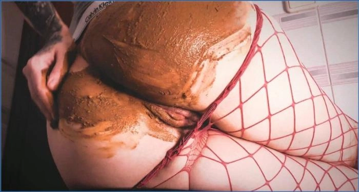 Dreckige Spiele: Vintage Mistress und ihre heiße Session mit Scat und Fisting in FullHD 1080p – ScatVip poster