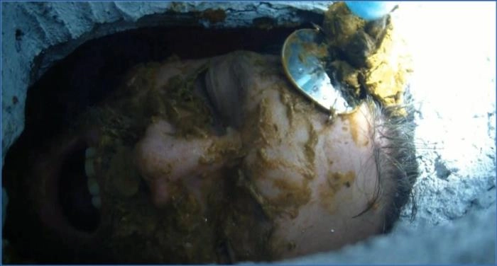 Descarga o mira ahora "Ahora eres oficialmente un retrete Parte 3 - Young-Dominas en acción BTS HD 720p"