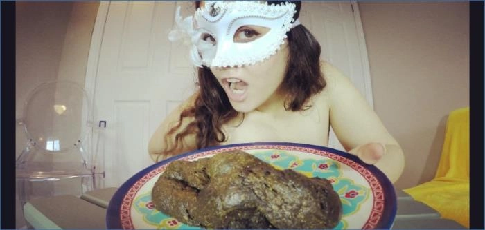 Blonde Goddess in Hot Pissing and Smearing Action - Lick That Like A Slut in UltraHD 4K – ScatVip poster