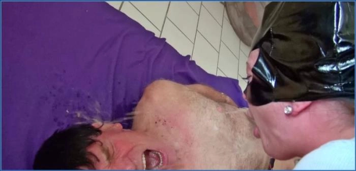 Lady Amy und die sadistische Piss- und Kotz-Orgie mit ihrem gehorsamen Toilettensklaven in HD 720p – ScatVip poster