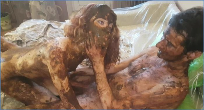 Schlanke Rothaarige Jelena in Amateur Scat und Pee Aktion, Teil 4 - Heiße Lesben-Szene in FullHD 1080p – ScatVip poster