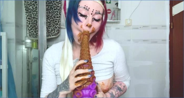 Schmutzige Betty - Tentakel und Dildo Aktion in UltraHD 4K – ScatVip poster