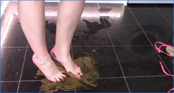 British Mistress Foot Fetish: My Kinky Poo in FullHD 1080p – ScatVip poster