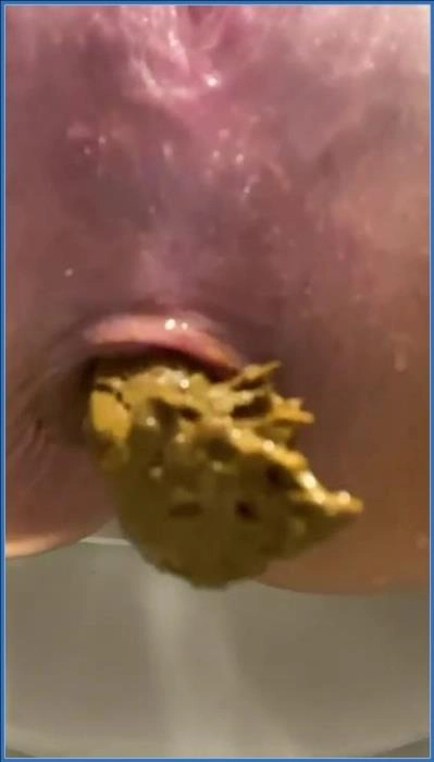 Scat Princess Unleashed: Femdom Kaviar Bliss in HD – ScatVip poster