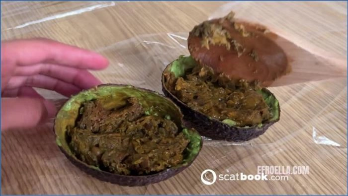 Ella Dearests ultimative Femdom-Foodplay-Fantasie: Sündhafte Genüsse und totale Erniedrigung in FullHD 1080p! – ScatVip poster