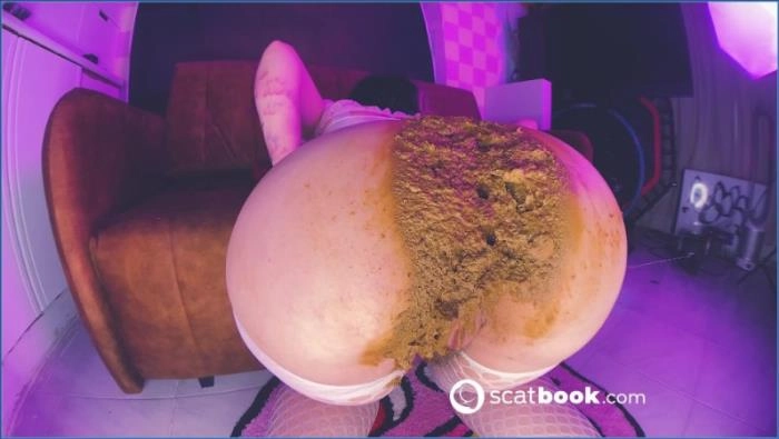 Bunte Fetische - Süße Betty im Salon in Aktion - FullHD 1080p – ScatVip poster