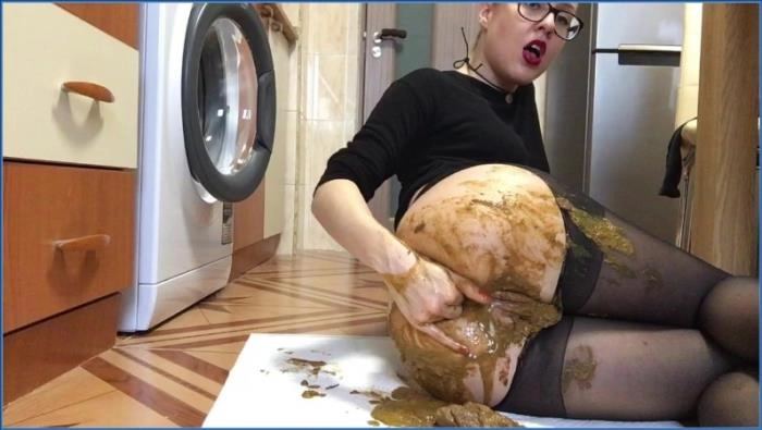 Download Ekstase im Chaos: Ella Gilbert's Solo-Anal-Abenteuer mit Scat und Masturbation in HD 720p ScatVip.com