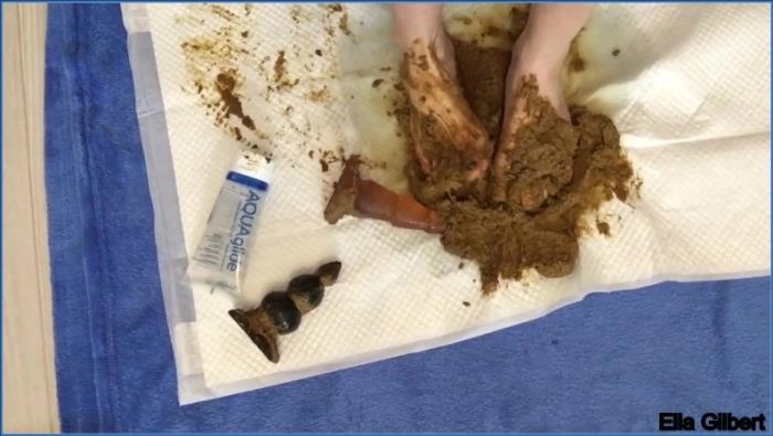 Ella Gilbert - Füße lecken in HD 720p - Jetzt streamen oder herunterladen!