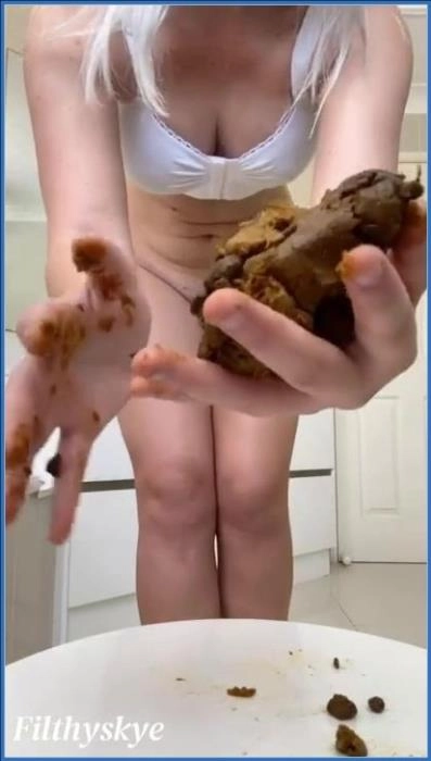 Filthy Skye Solo 2023 – Thick Poop Release & Soft Anal Gaping Scene