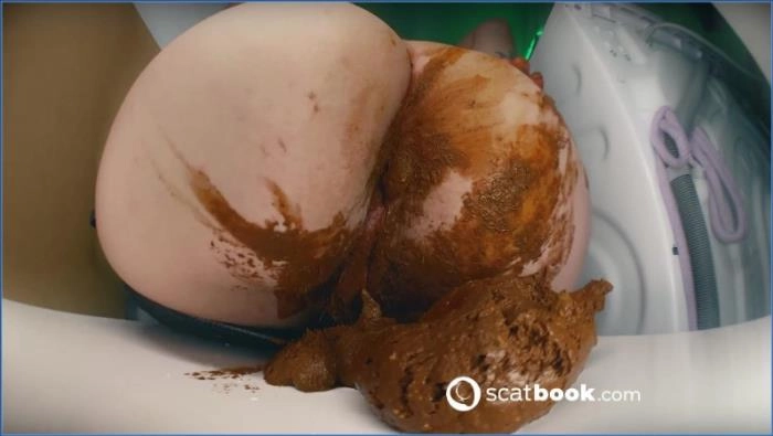 Süßes Betty-Salon: Weiblicher Kot Fetisch in FullHD 1080p