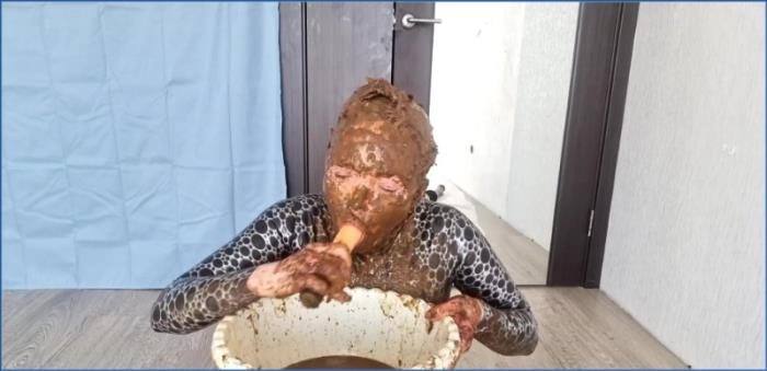 Scatlina's Kaviar-Feast: 17 Ladungen, knietief im Genuss!