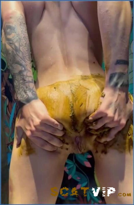 Download Greek Goddess beschmutzt Nuria HD 720p ScatVip.com