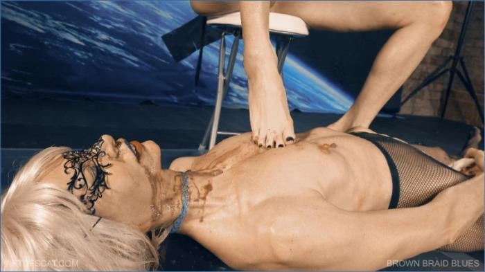 QS, Nazryana - Blonde Zöpfe und Fetisch-Abenteuer in UltraHD 4K – ScatVip poster