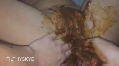 Shitting Girl 36 SD (Filthy Skye /  2026) 22.6 MB