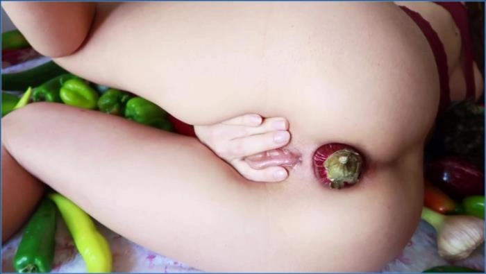 Veggie pot pie Pee, Food play [FullHD 1080p] Patreon