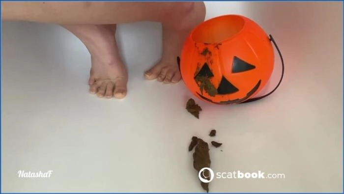 Halloween poop Kaviar [HD 720p] Fansly