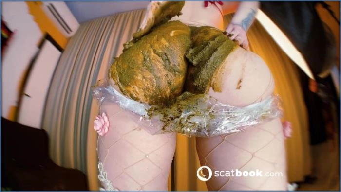Nasty Stinky Plastic Panties! Femdom [FullHD 1080p] Scatbook