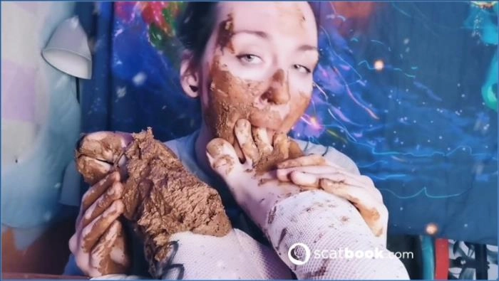 Creamy Shit x Giant Sexy Feet Femdom [FullHD 1080p] Scatbook – ScatVip poster