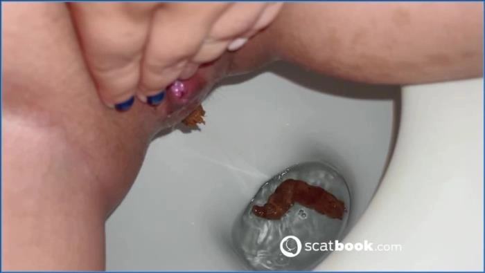 Cagando na privada com vontade  [HD 720p] Scatbook – ScatVip poster