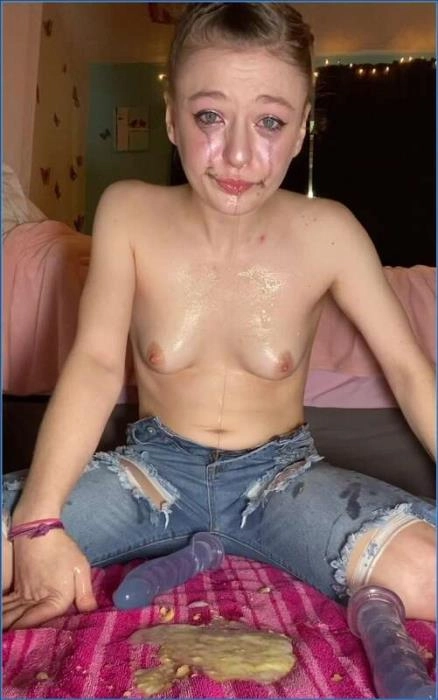 Sexandcandy18 Deepthroat and Roleplay with Menstruation FullHD – ScatVip poster