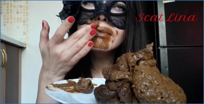 Scatlina isst Kot und masturbiert | Solo, FullHD, Scat-Shop – ScatVip poster